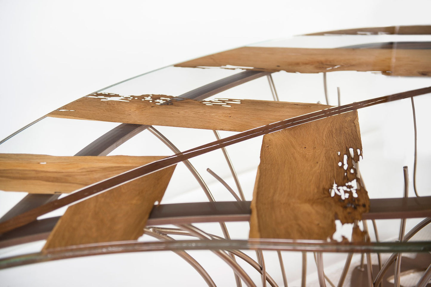 Leaf Venezia Table in Tempered Glass & Oak from VGnewtrend, Italy