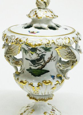 Lidded Vase with Swan Handles from Herend Rothschild-UCH-1224640