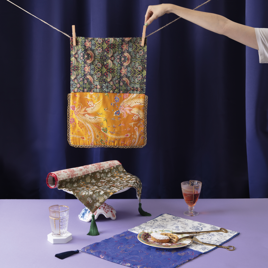 50×35 Hybrid Pentesilea Tablemats by Seletti