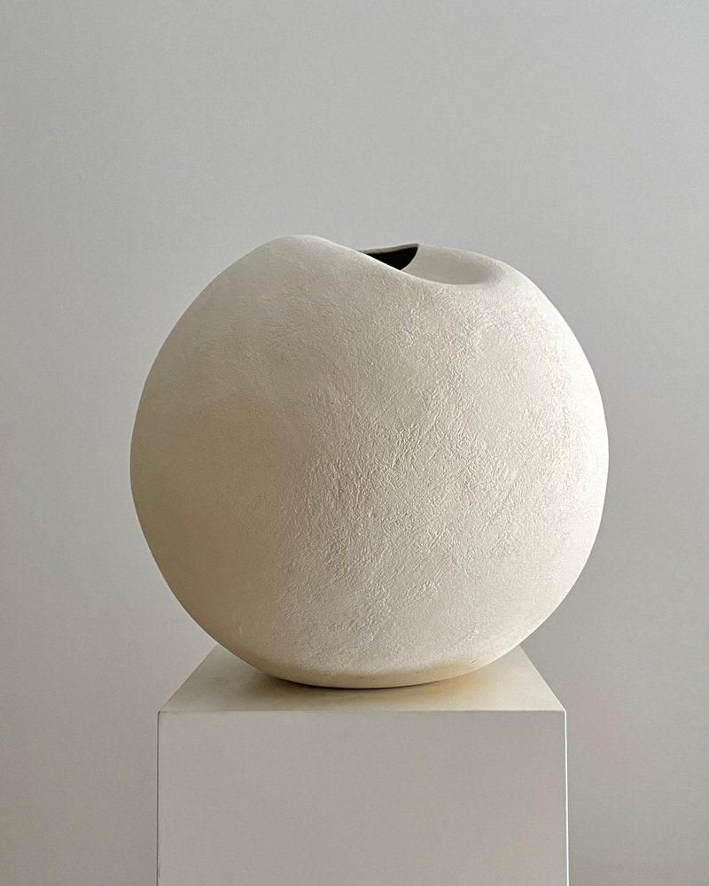 Light Fold Vessel by Laura Pasquino