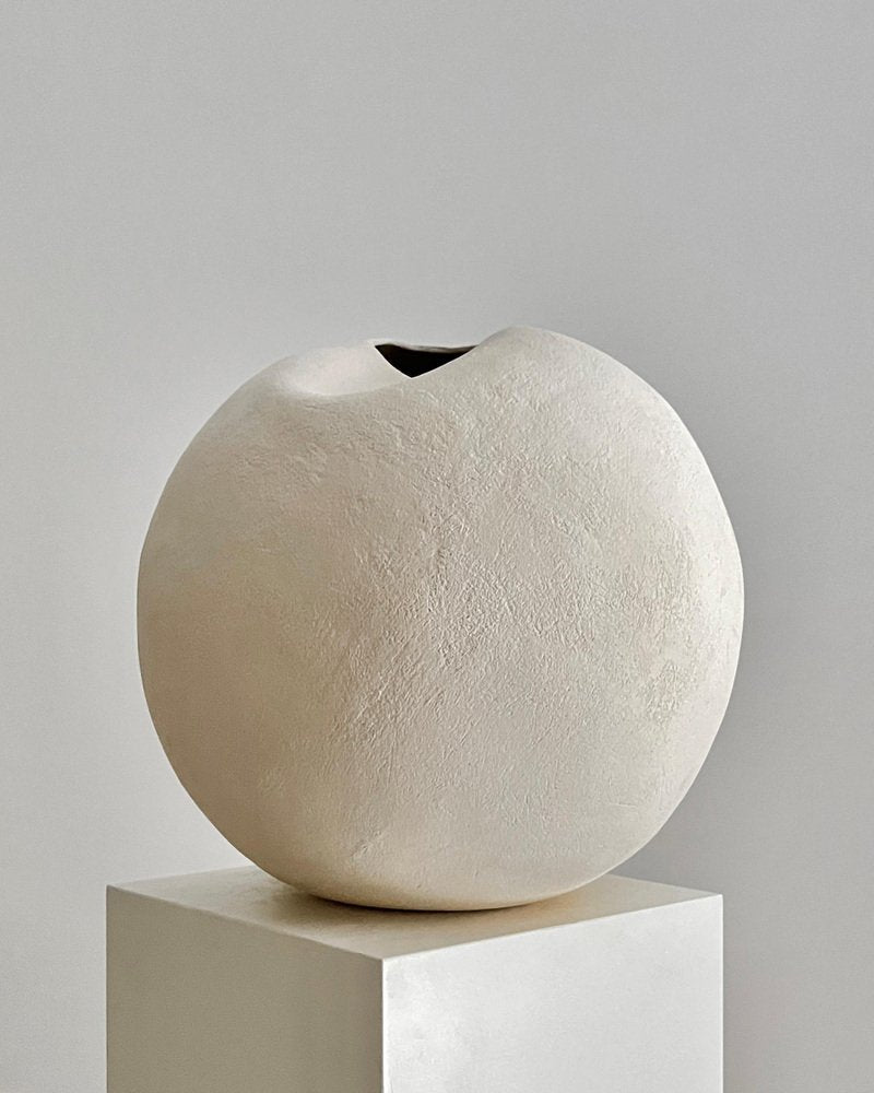 Light Fold Vessel by Laura Pasquino