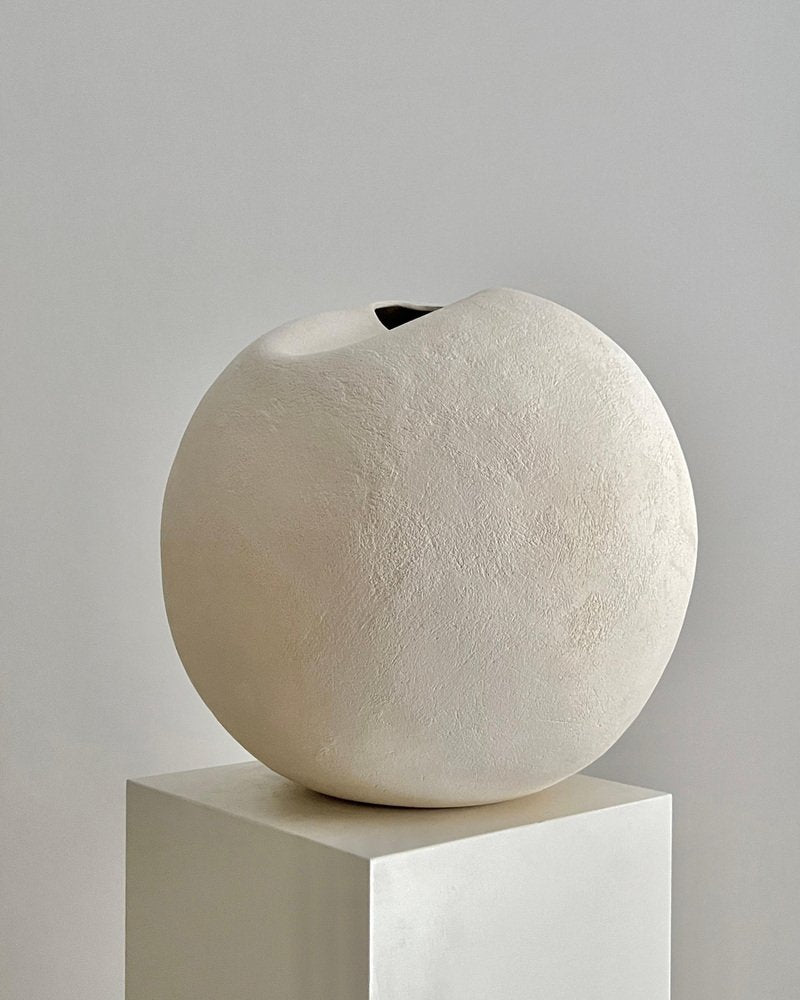 Light Fold Vessel by Laura Pasquino