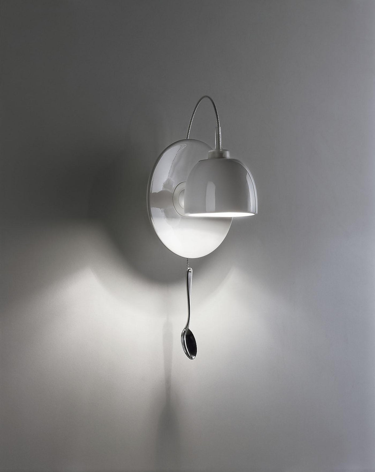 [해외재고] Light Au Lait Wall Lamp - Plug type: 100-240 V with EU-plug
