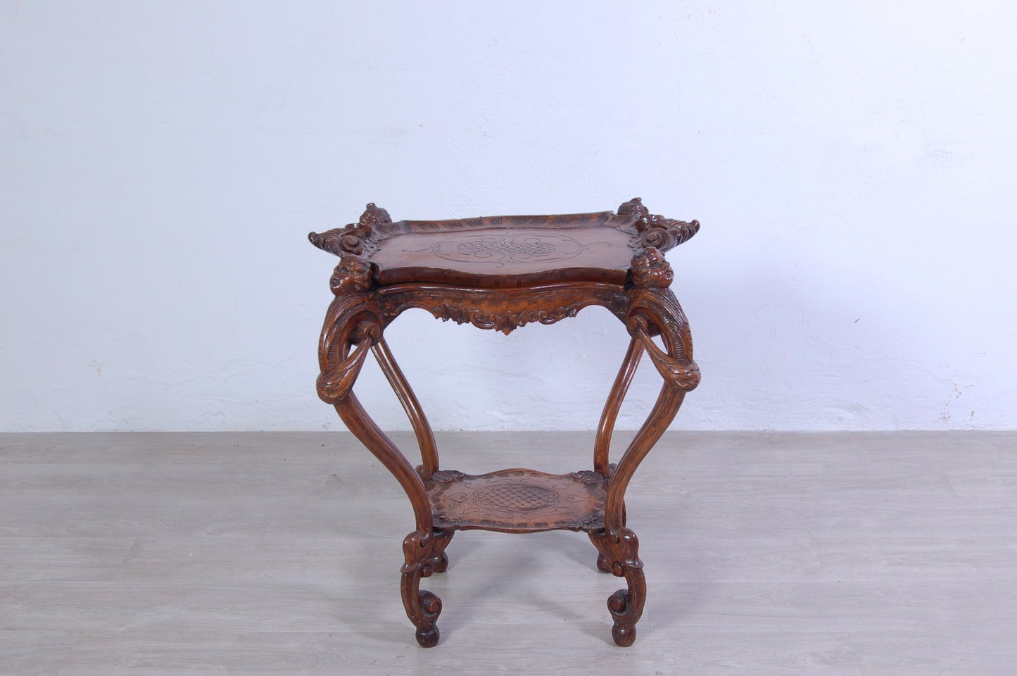 Living Room Tea Table with Tray in Carved Walnut, 1800s