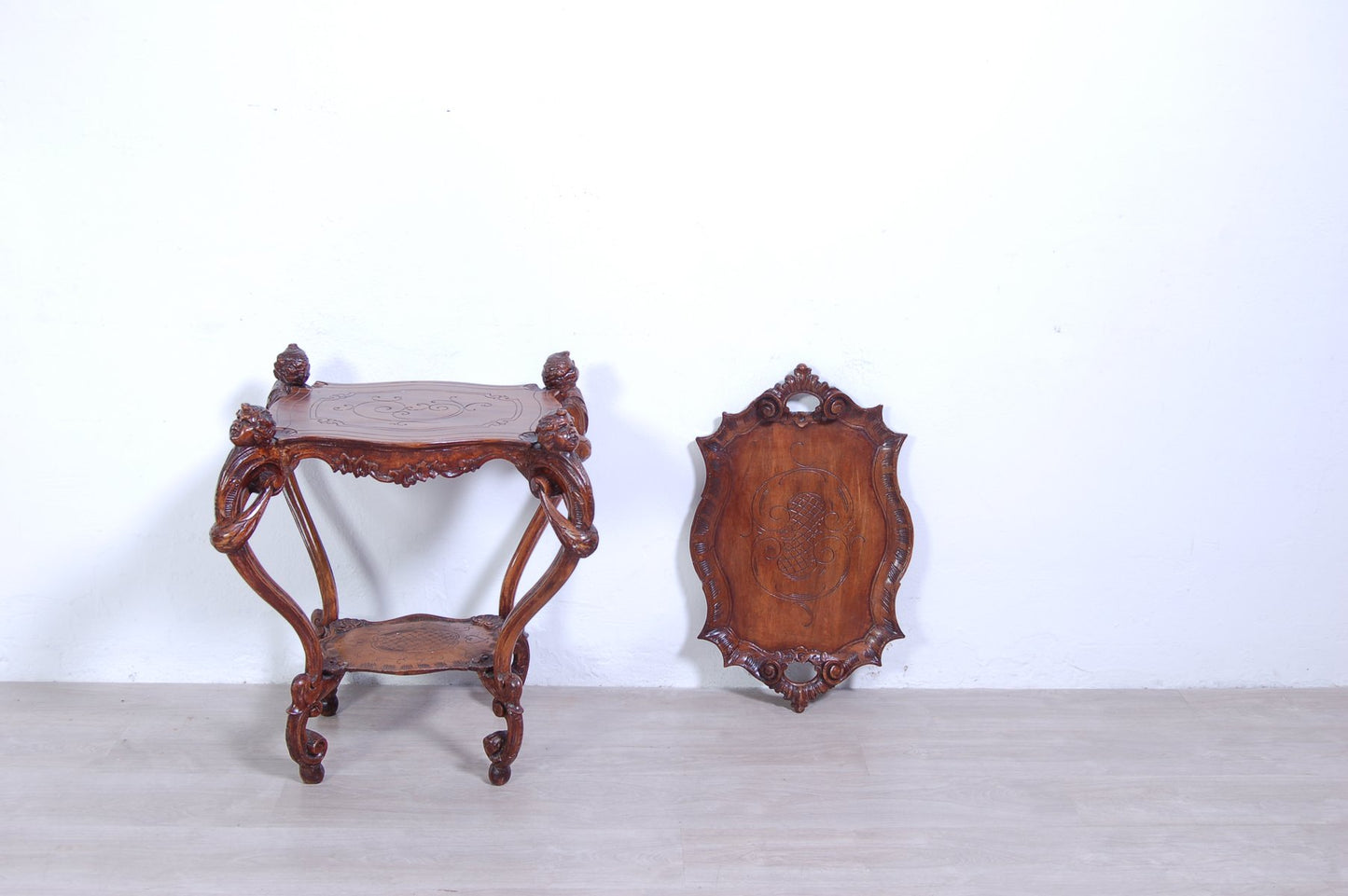 Living Room Tea Table with Tray in Carved Walnut, 1800s