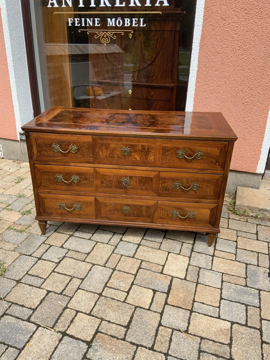 Louis Seize Chest of Drawers in Inlaid Walnut, 1790