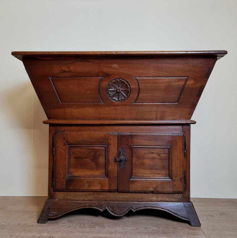 Louis XIV Kneading Buffet in Wood