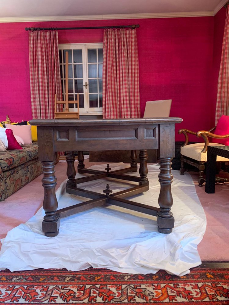 Louis XIV Veneto Table in Walnut