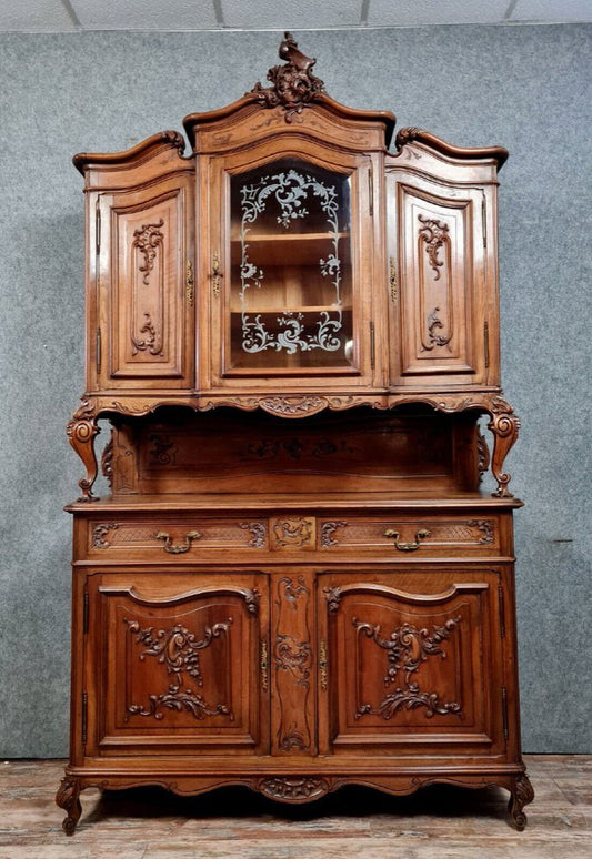 Louis XV Buffet in Walnut