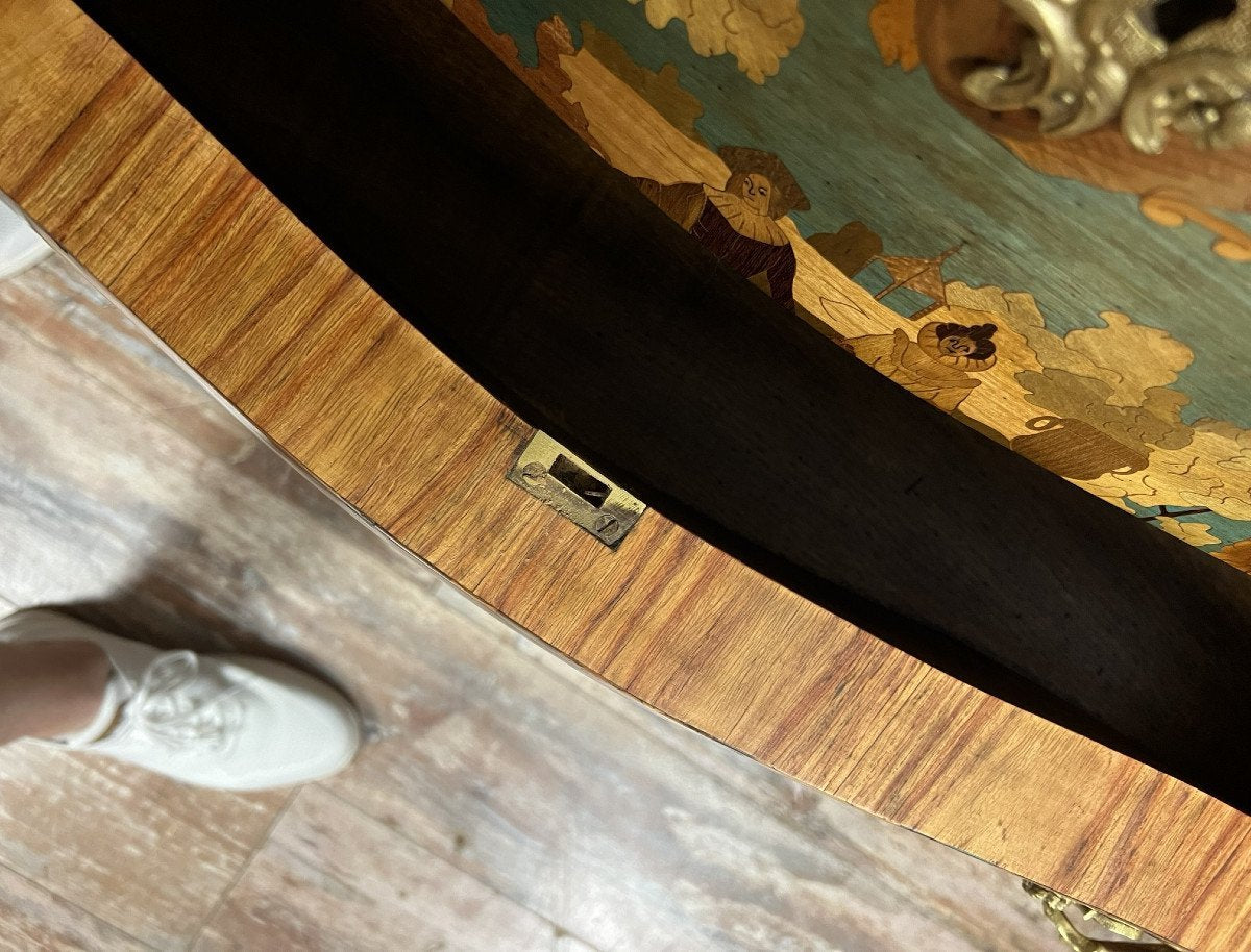 Louis XV Curved Sauteuse Dresser in Precious Wood Marquetry, 1850s