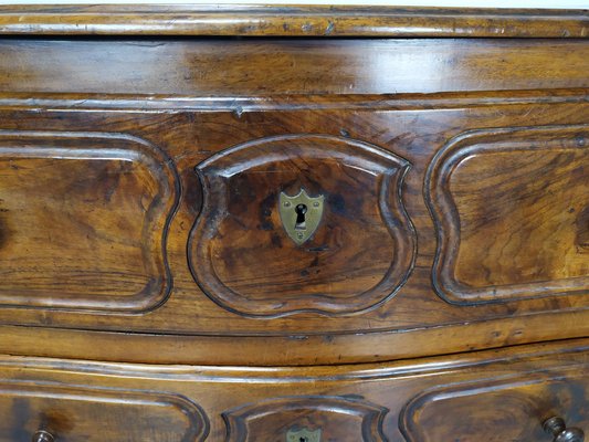 Louis XV Curved Walnut Chest of Drawers-EAD-1747186