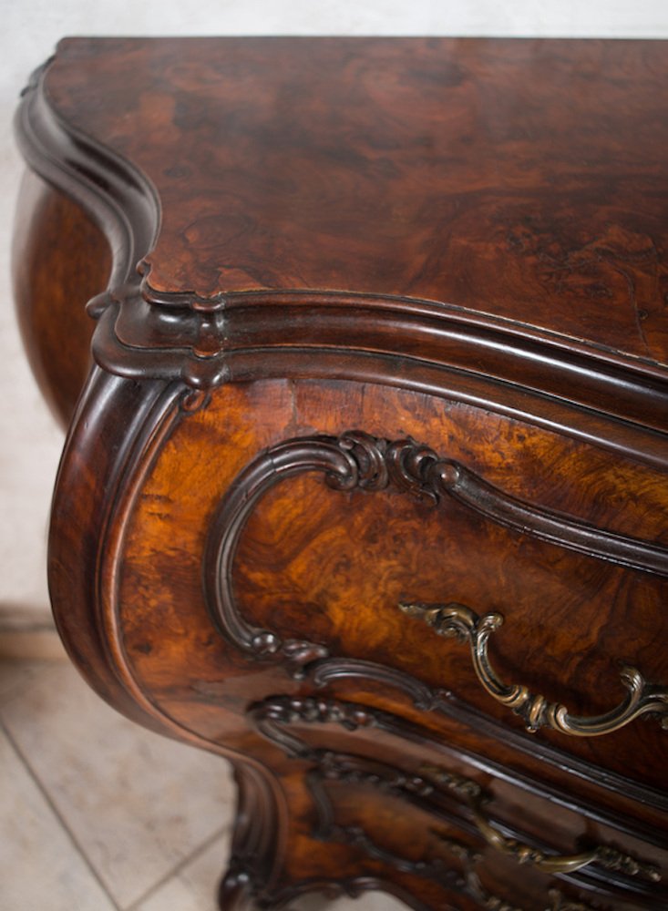 Louis XV Veneto Style Dresser in Walnut Root, 20th Century