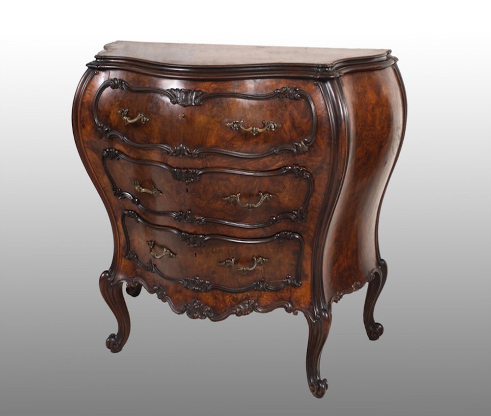 Louis XV Veneto Style Dresser in Walnut Root, 20th Century