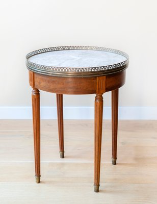 Louis XVI French Bouillotte Round Side Table in Mahogany Wood, Marble Top & Brass Edge, 1920s-BJS-2026984