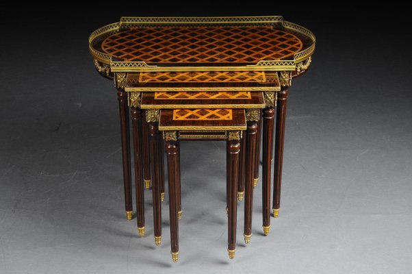 Louis XVI Nesting Tables in Marquetry Veneer, Set of 4-FLW-1402059