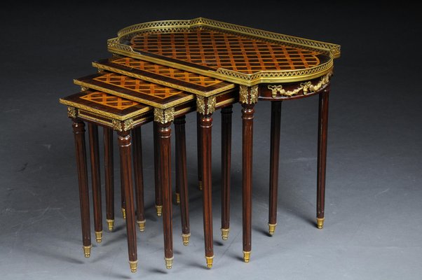 Louis XVI Nesting Tables in Marquetry Veneer, Set of 4-FLW-1402059