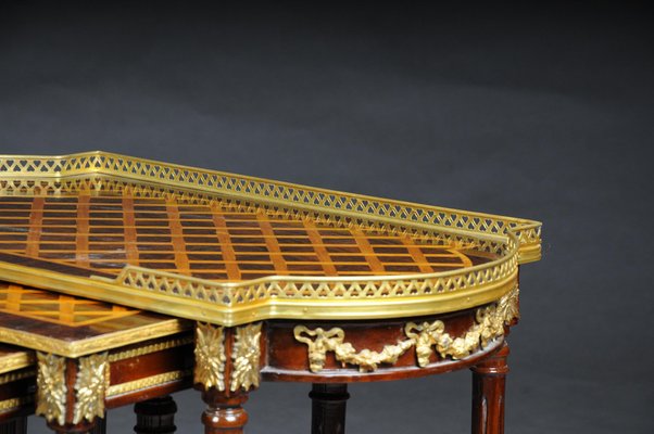 Louis XVI Nesting Tables in Marquetry Veneer, Set of 4-FLW-1402059