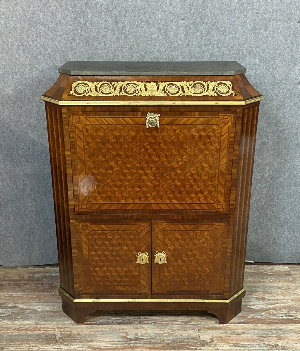 Louis XVI Pagoda Secretaire with Flap in Cubic Marquetry