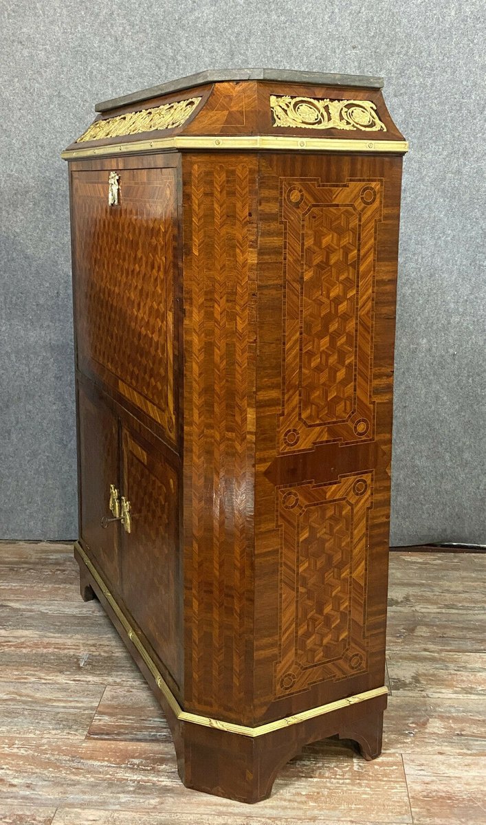 Louis XVI Pagoda Secretaire with Flap in Cubic Marquetry