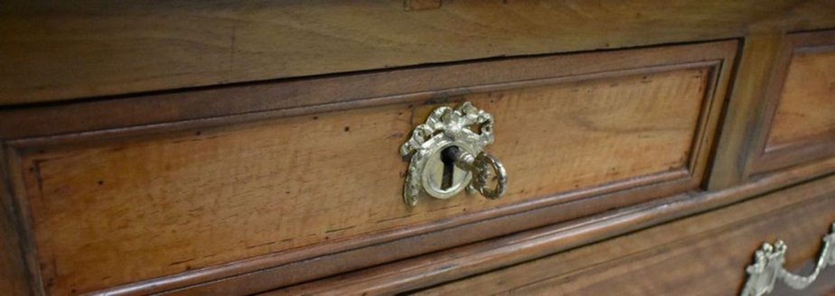 Louis XVI Walnut Chest of Drawers, Late 1700s-RVK-857793