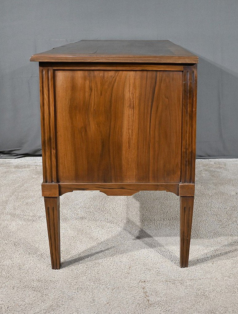 Louis XVI Walnut Sauteuse Commode, Late 18th Century