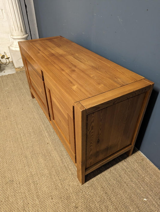 Low Buffet TV Cabinet in Fir