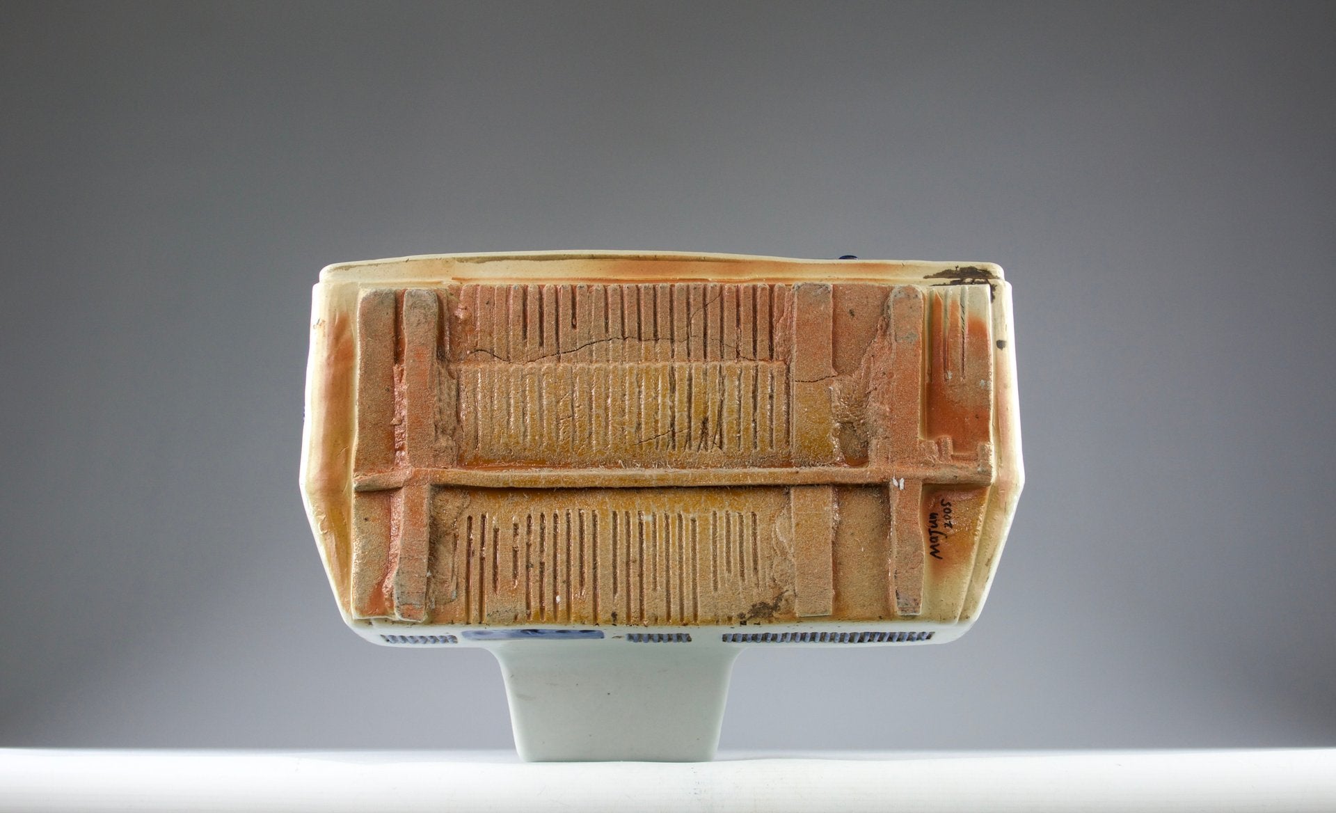 Ma Jun, New China Series TV Sculpture, 2005, Ceramic