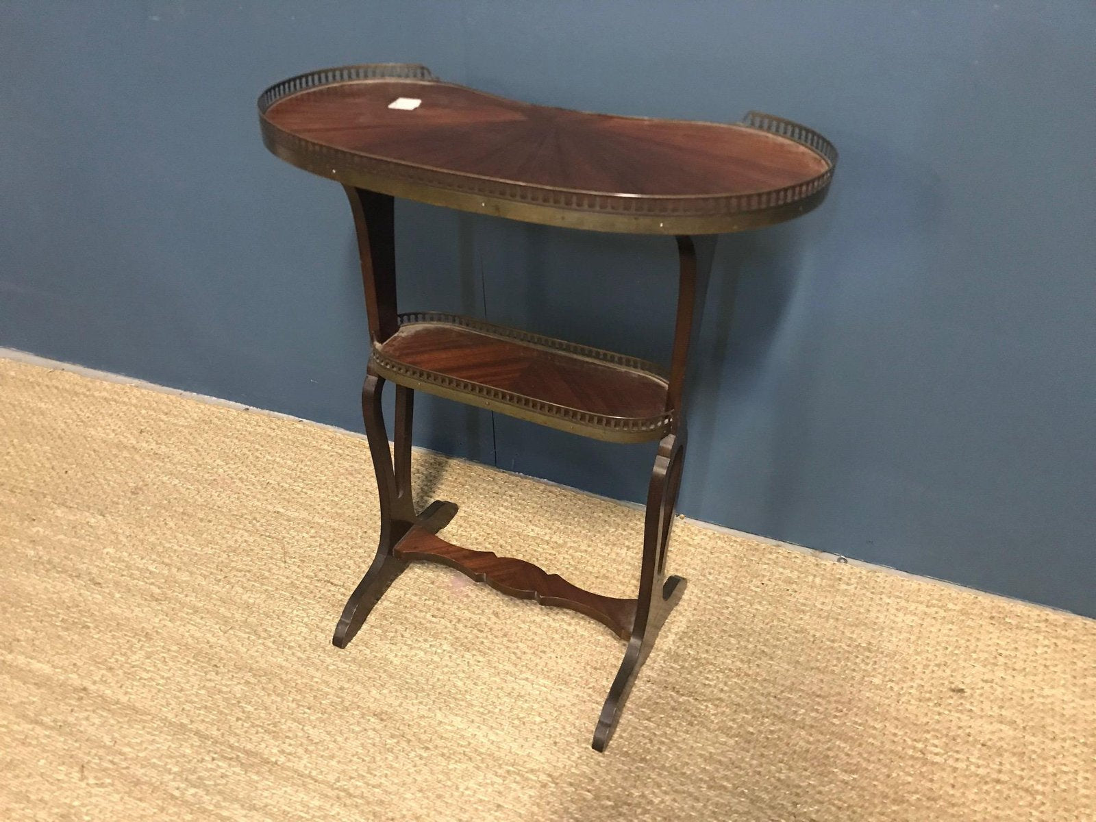 Mahogany Gallery Roofing Table