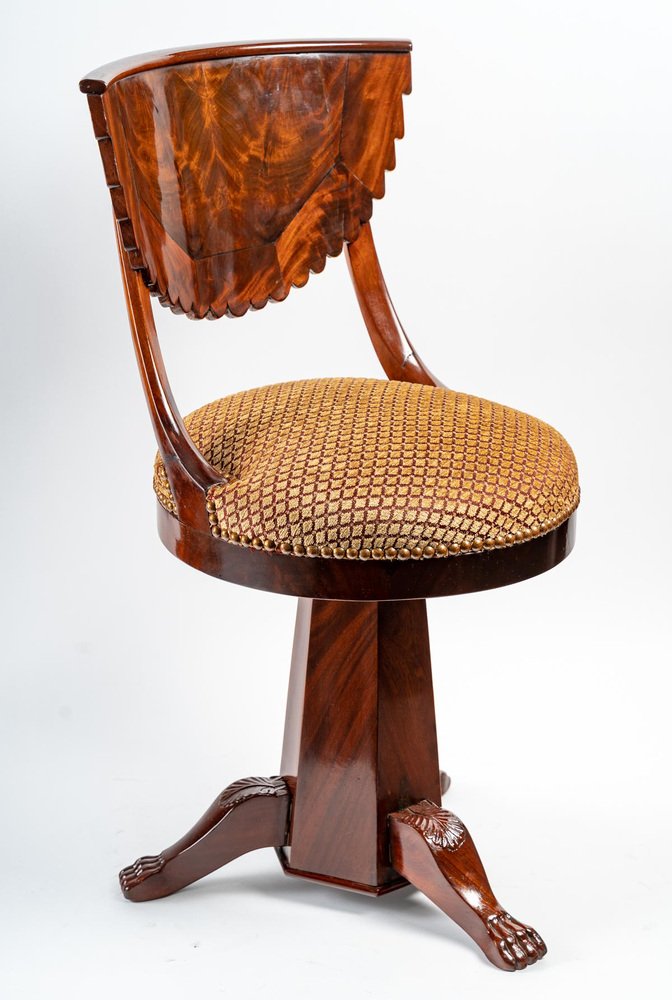 Mahogany Veneer Chair, 19th-Century