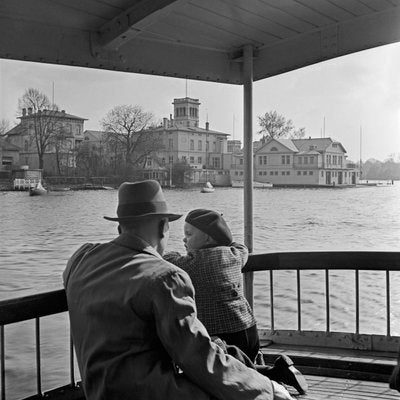 Man, Child Passing Ferry House Hamburg Uhlenhorst, Germany 1938, Printed 2021-DYV-992041