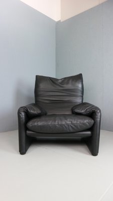 Maralunga Black Leather Lounge Chair by Vico Magistretti for Cassina, 1980s-DT-2026226