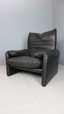 Maralunga Black Leather Lounge Chair by Vico Magistretti for Cassina, 1980s-DT-2026226