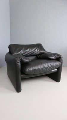 Maralunga Black Leather Lounge Chair by Vico Magistretti for Cassina, 1980s-DT-2026226