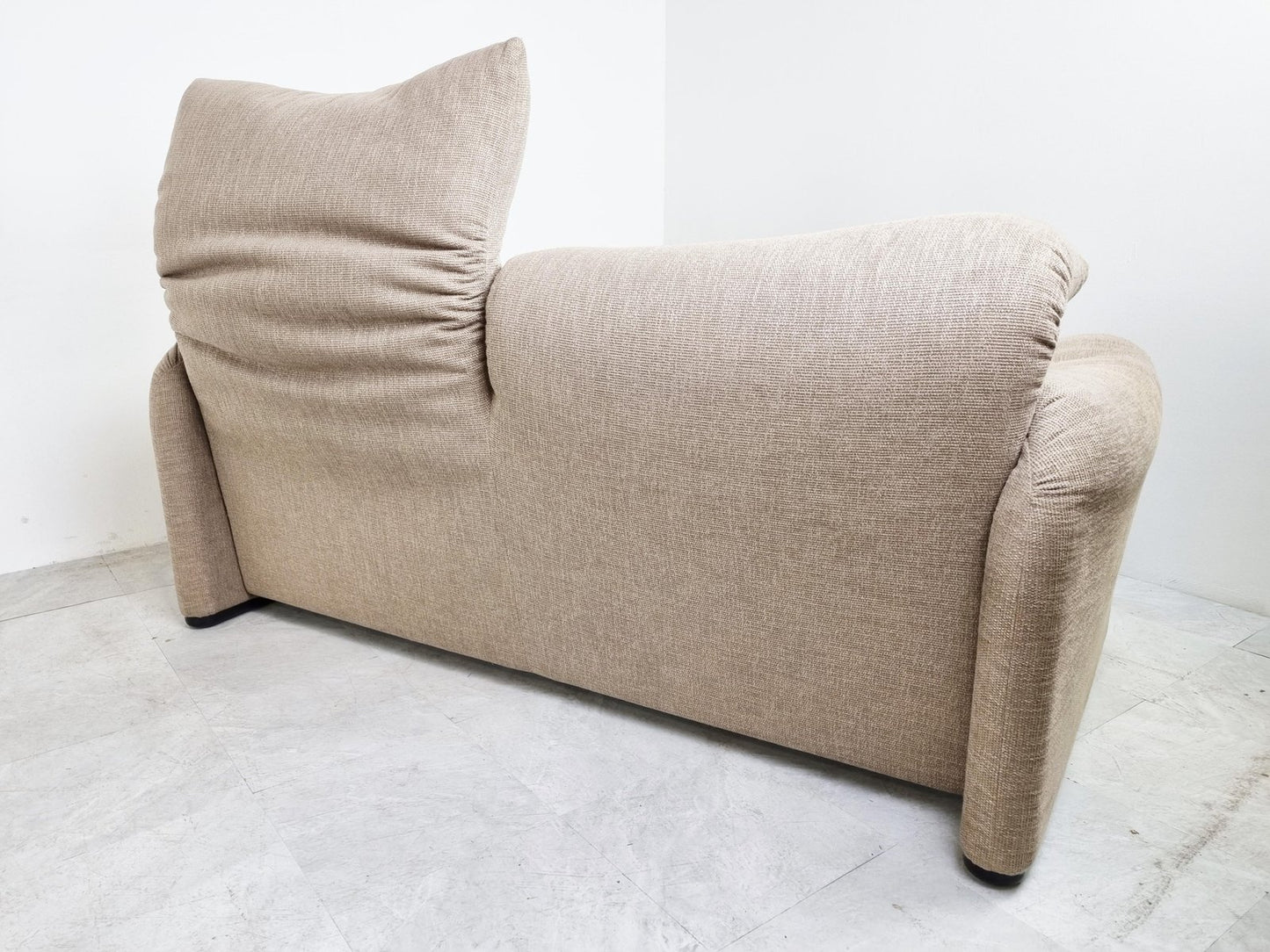 Maralunga Sofa by Vico Magistretti for Cassina