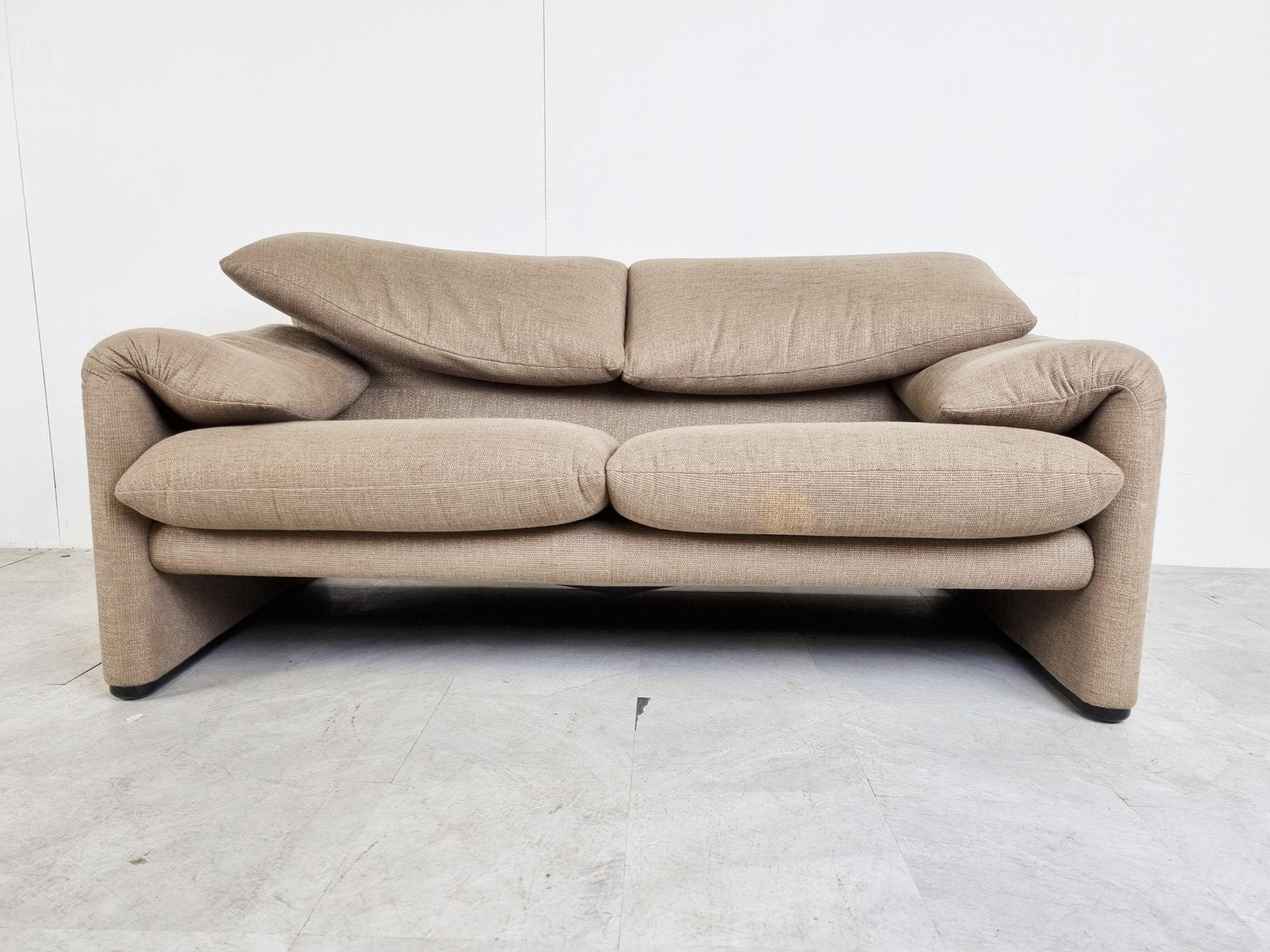 Maralunga Sofa by Vico Magistretti for Cassina