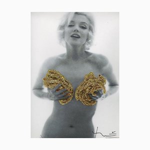 Marilyn Classic Gold Roses Photograph by Bert Stern, 1962-KHH-595492