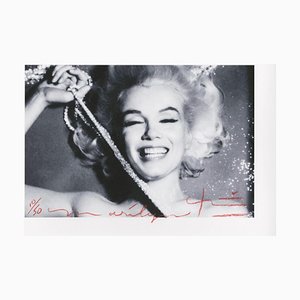 Marilyn Monroe The last sitting Pearls 2 by Bert Stern . 2011-ICD-696790