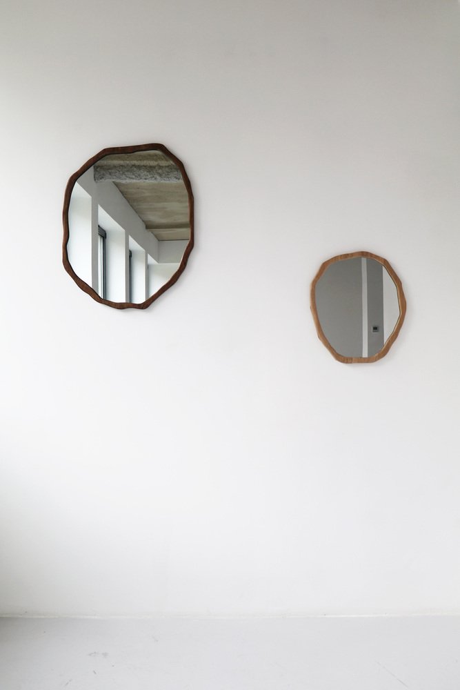 Medium Light Varnish Ondulation Mirror by Alice Lahana Studio