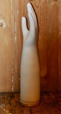 Medium Porcelain Glove Holder, 1970s-ROJ-862301