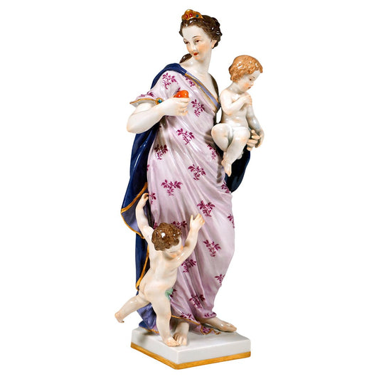 Meissen Group Allegory The Love attributed to J.J. Kaendler, Germany, 1900s