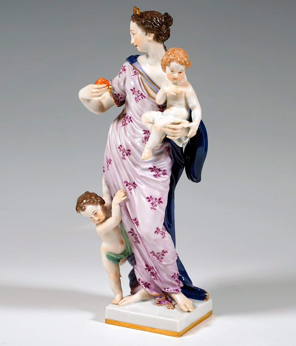 Meissen Group Allegory The Love attributed to J.J. Kaendler, Germany, 1900s