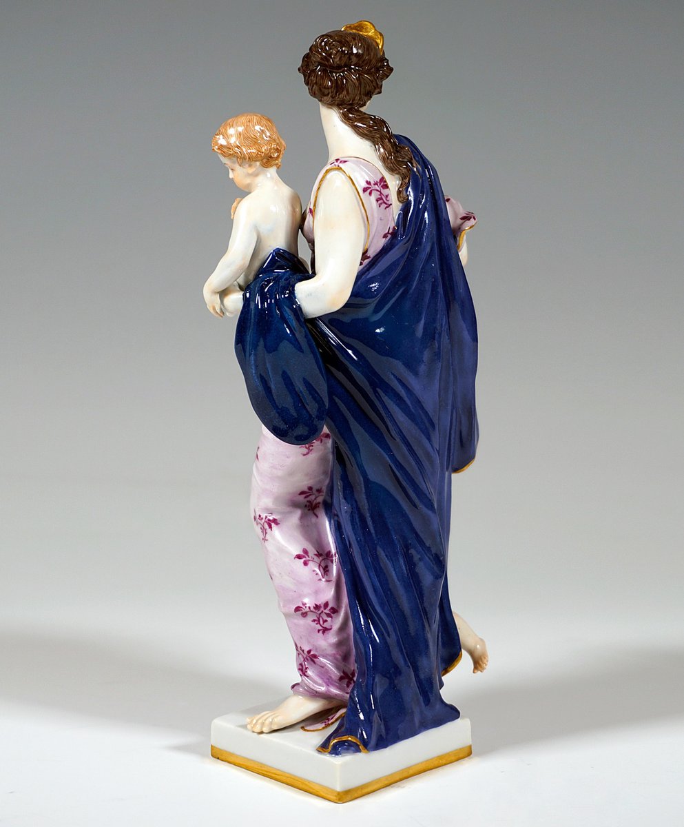 Meissen Group Allegory The Love attributed to J.J. Kaendler, Germany, 1900s