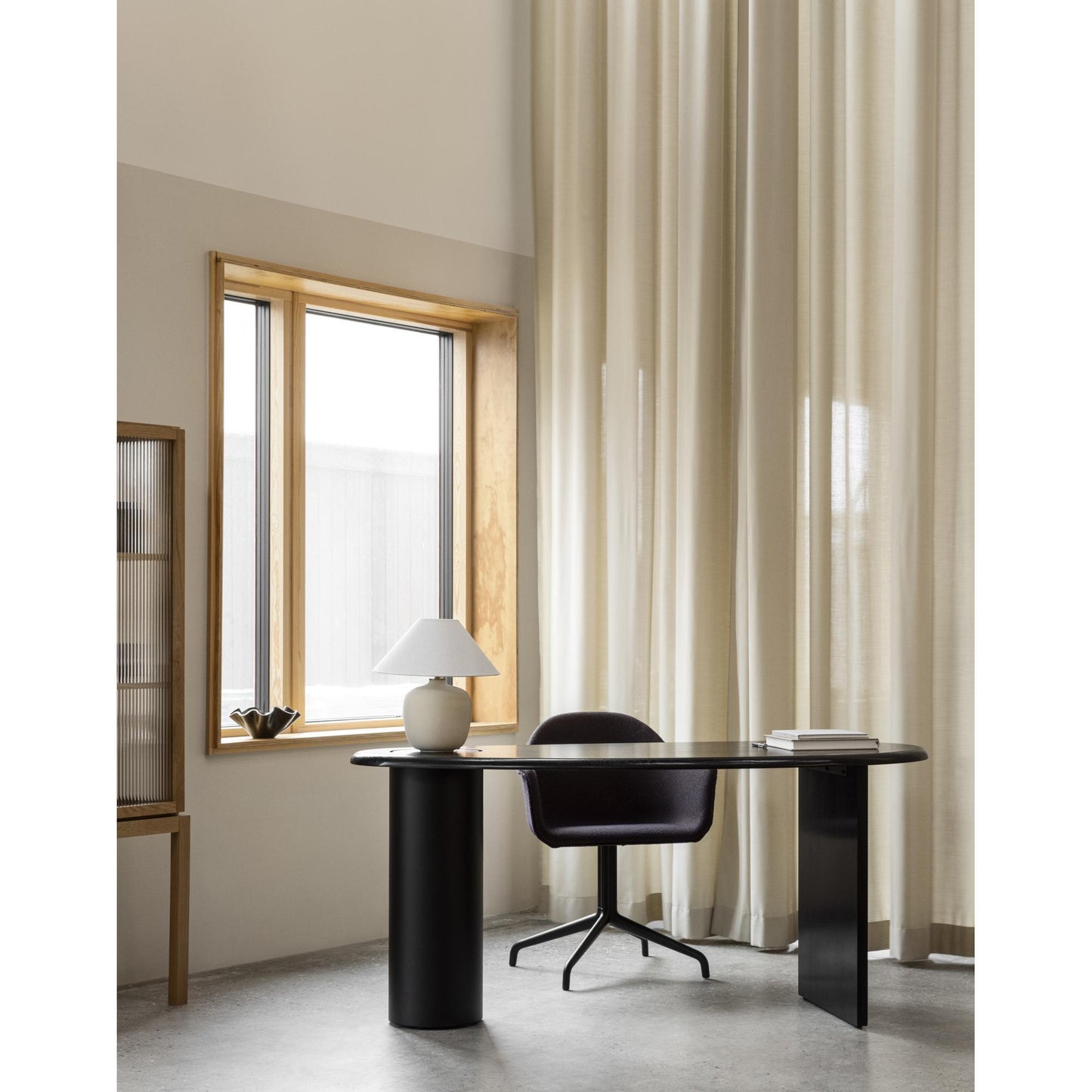 Audo Torso 57 Table Lamp Black/ White