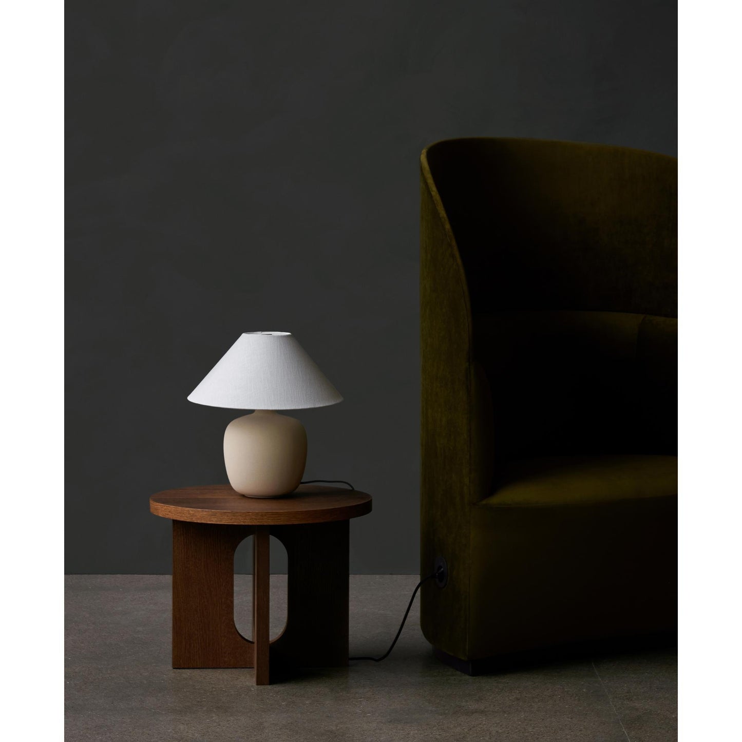 Audo Torso 57 Table Lamp Black/ White