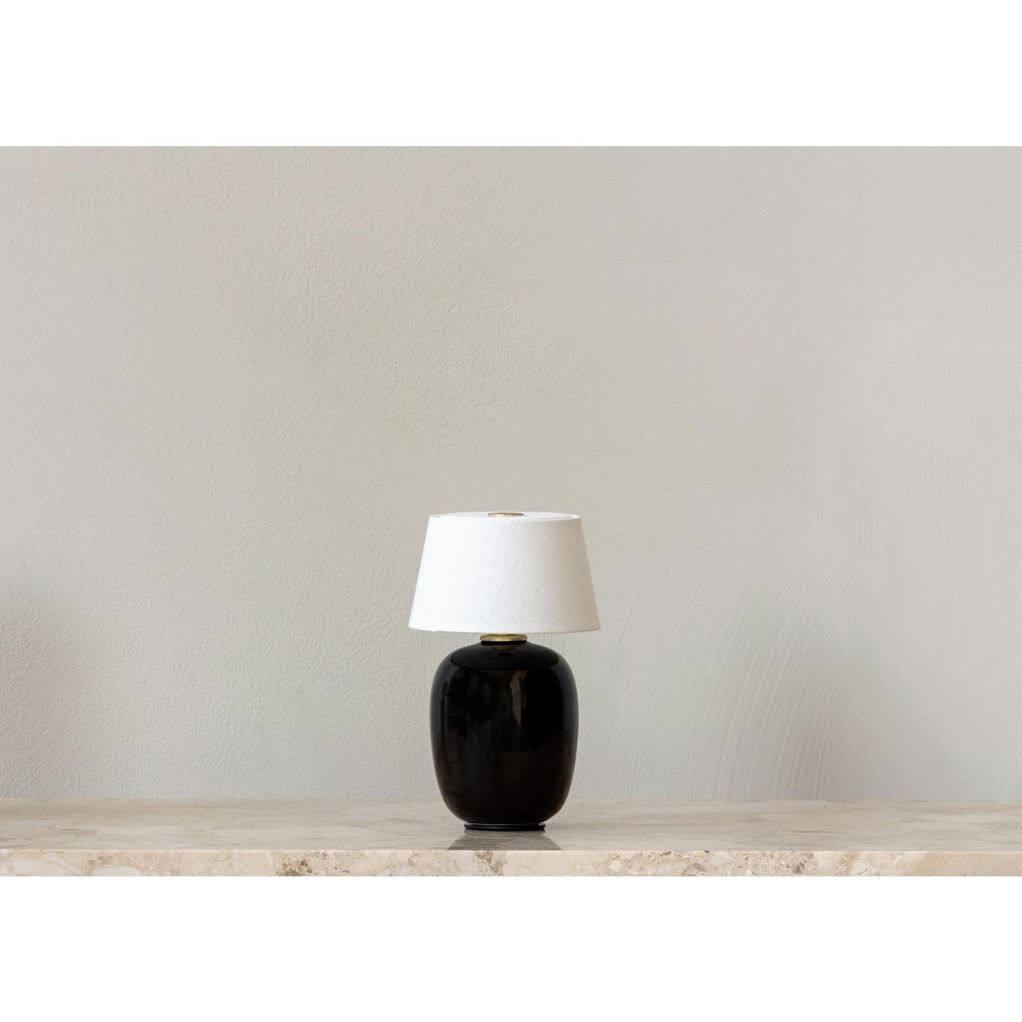 Audo Torso 57 Table Lamp Black/ White