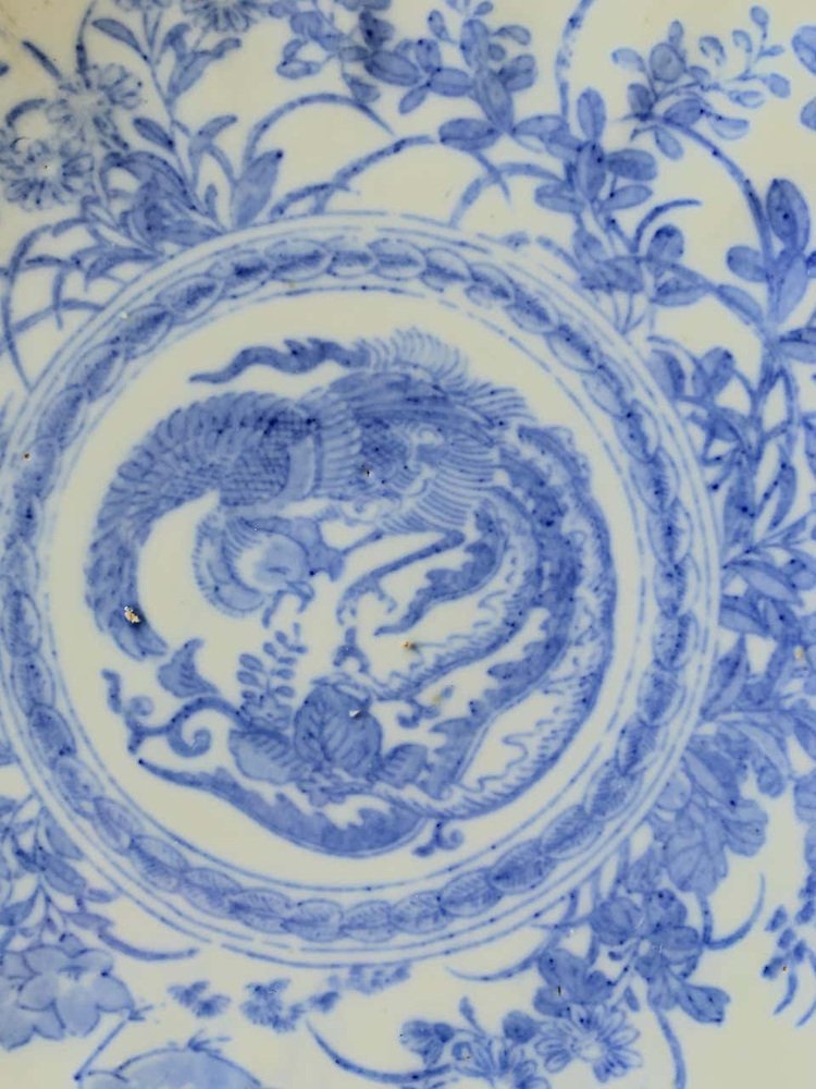 Mid 19th Century Chinese Plate Inspired by the Blue Family, 1850s