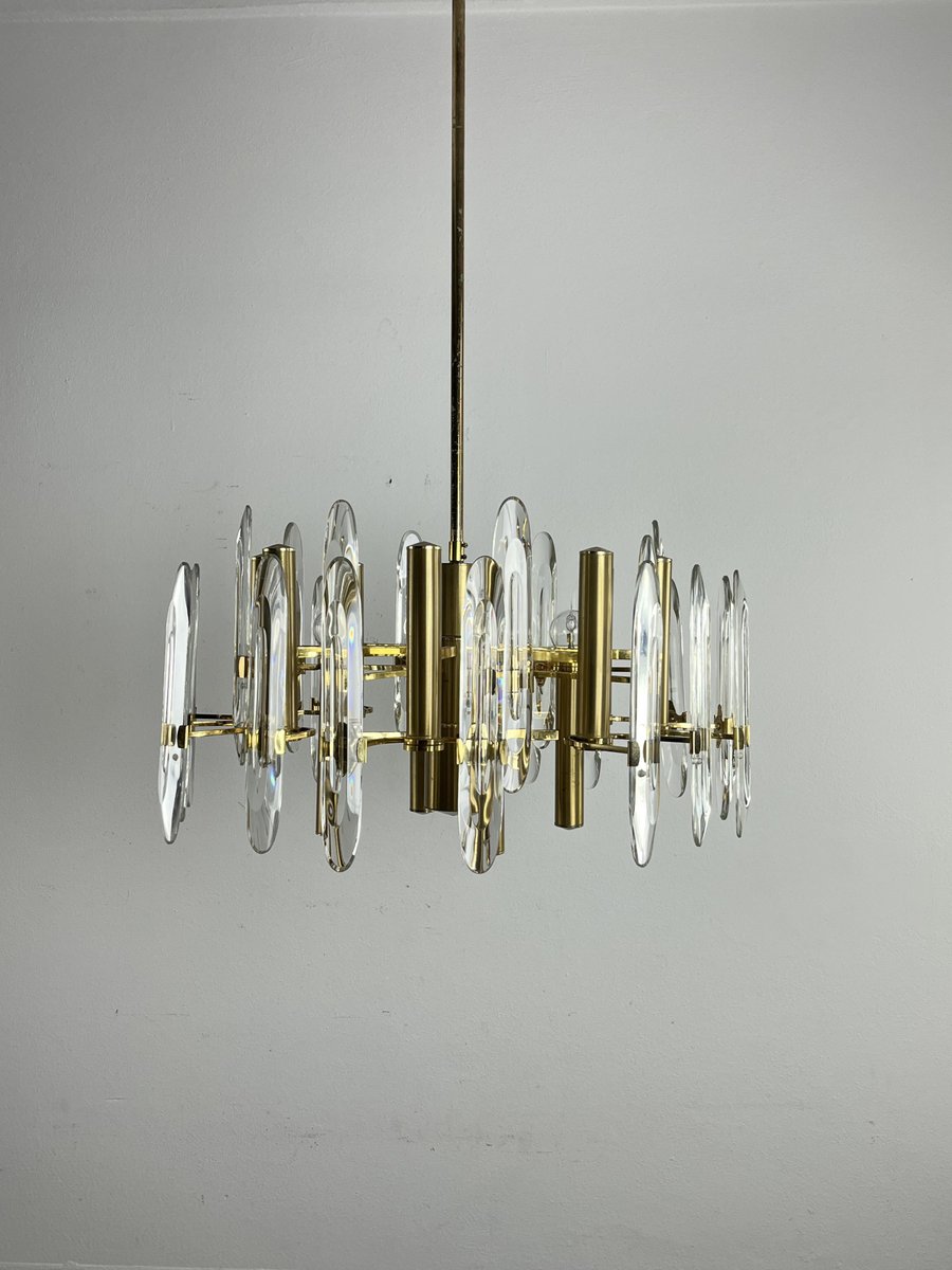 Mid-Century 12-Light Chandelier in Brass and Crystal attributed to Gaetano Sciolari, 1960s