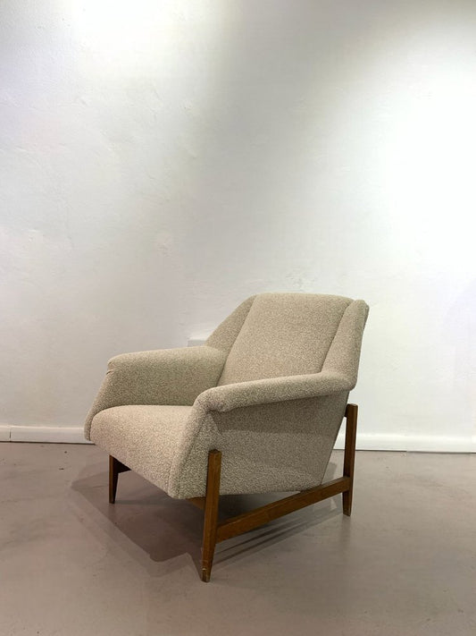 Mid-Century Armchair in Bouclè, 1960s