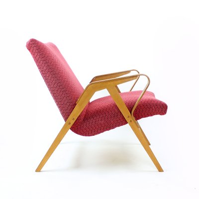 Mid-Century Armchair in Pink Fabric & Oak from Tatra, Czechoslovakia, 1960s-UL-1107026