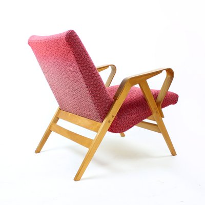 Mid-Century Armchair in Pink Fabric & Oak from Tatra, Czechoslovakia, 1960s-UL-1107026